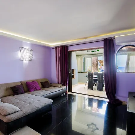 Apartment Sea Front